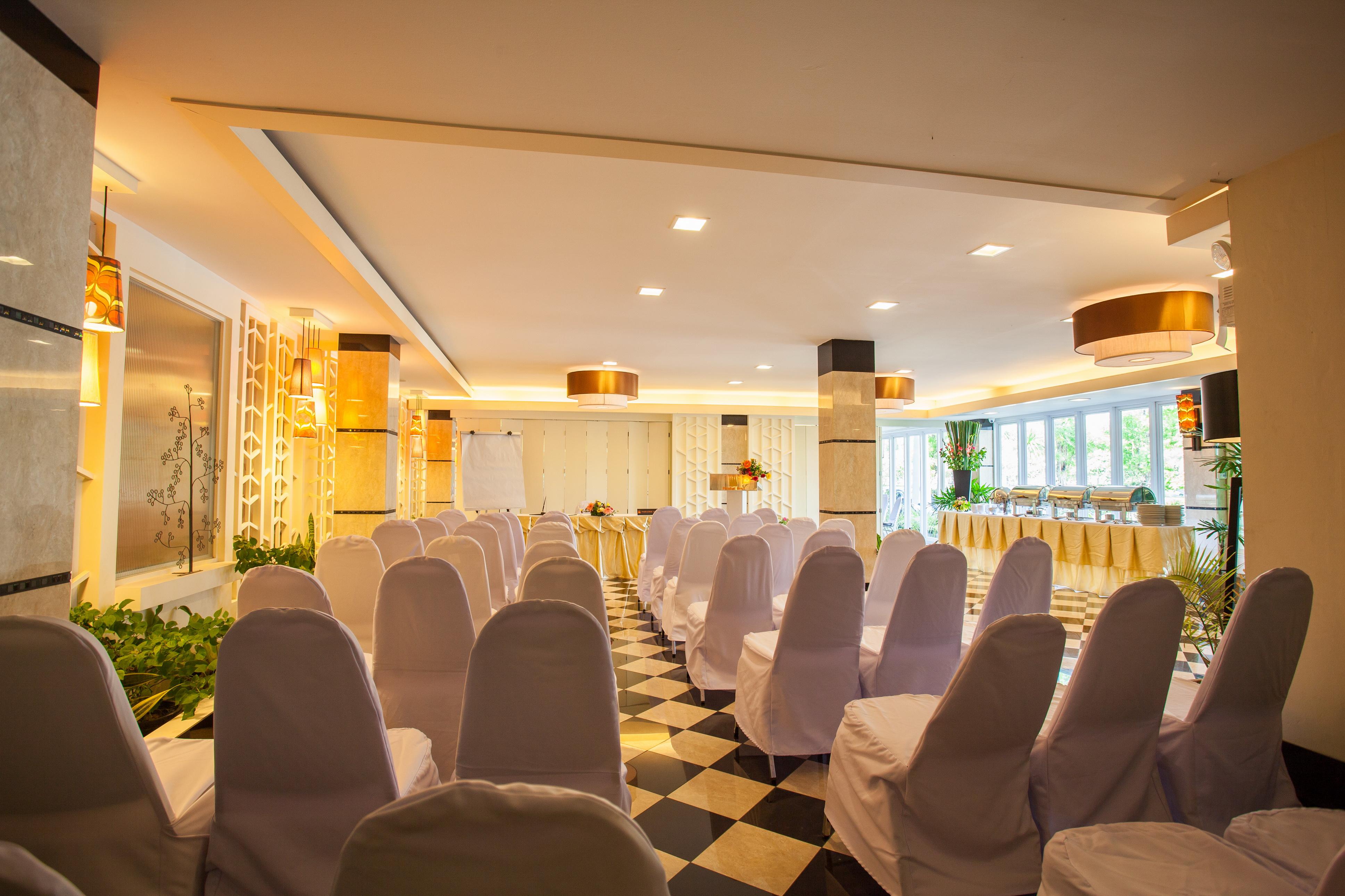 Paradise Hotel Udonthani Exteriör bild