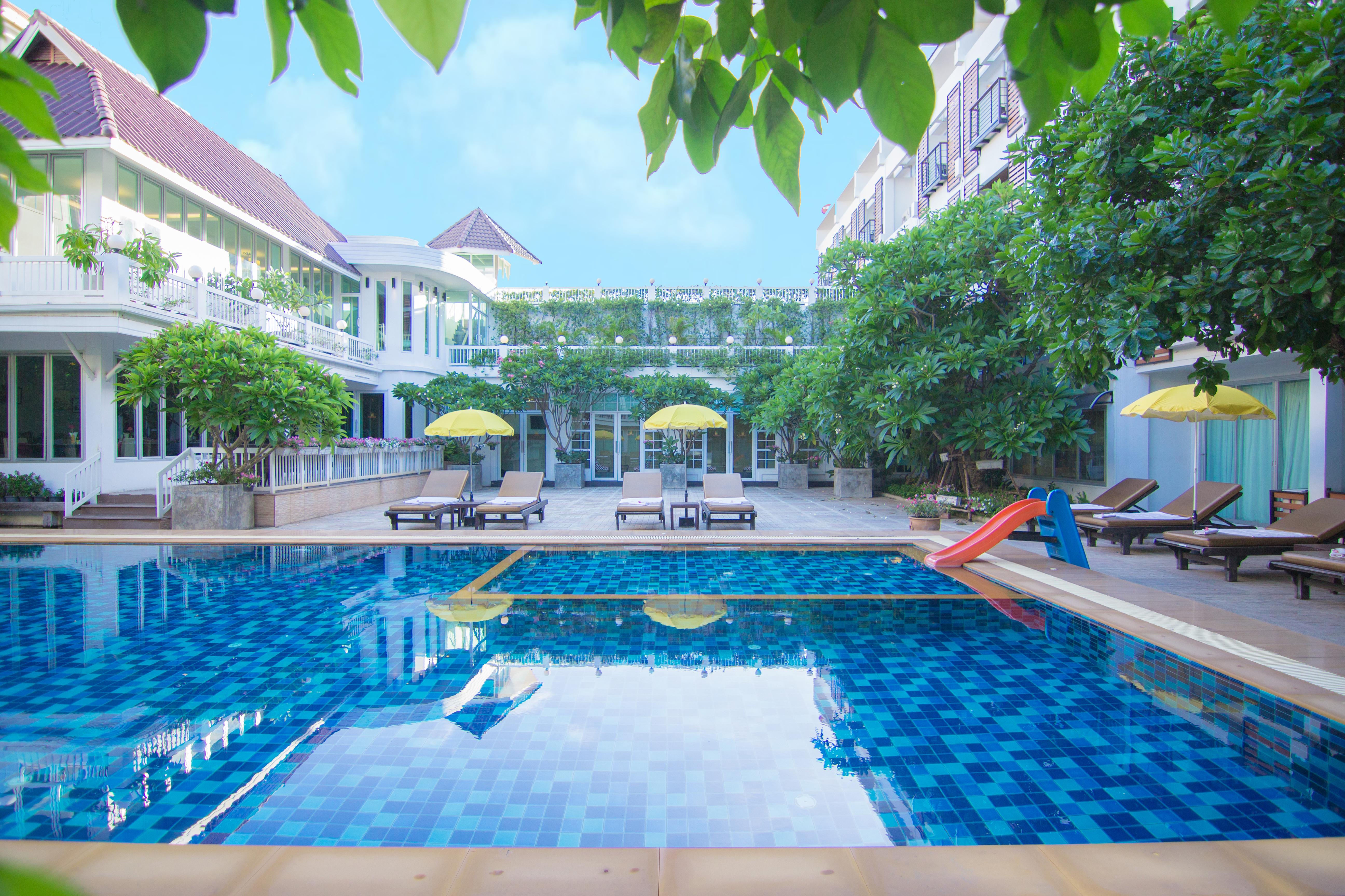 Paradise Hotel Udonthani Exteriör bild